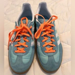 Adidas US size 8 Gazelle shoe